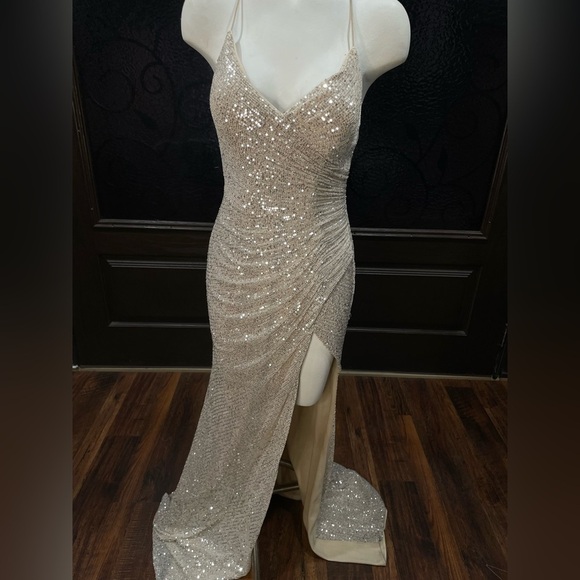 Gold Spaghetti Straps Long Prom Dress. Lace up Sequin Party Evening Wedding sz 8 - Picture 6 of 13